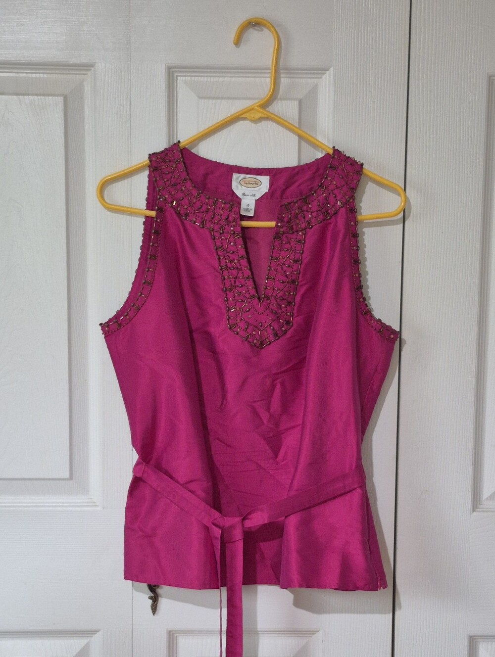 Talbots Pure Silk Size 10 Fuscia Sleeveless Blouse With Beaded V Neckline